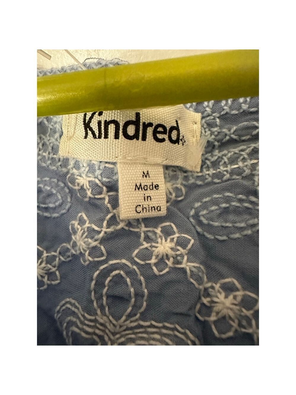 Kindred Blue White Embroidered Blouse Size M - Picture 8 of 9
